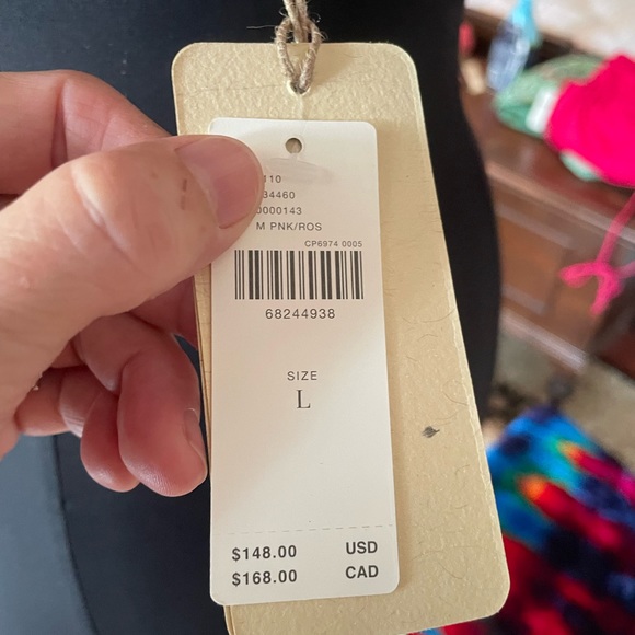 Anthropologie top with ruffle trim L  Cream colored - Picture 4 of 6